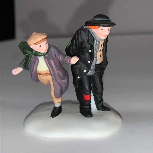 Department 56 Oliver Twist - Set of 3 - Picture 3 of 5